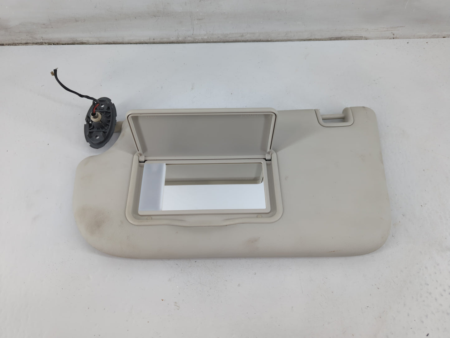 2013-2019 Ford Escape Sun Visor Shade Replacement Driver Left Mirror Fits Fits 2013 2014 2015 2016 2017 2018 2019 OEM Used A