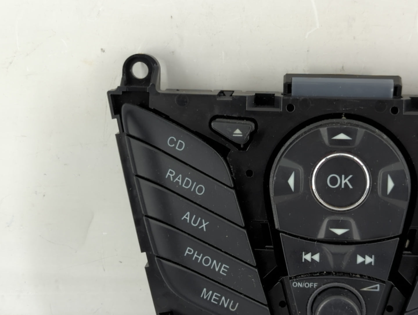 2013 Ford Escape Radio AM FM Cd Player Receiver Replacement P/N:CJ5T 18K811 BB Fits OEM Used Auto Parts - Oemusedautoparts1.