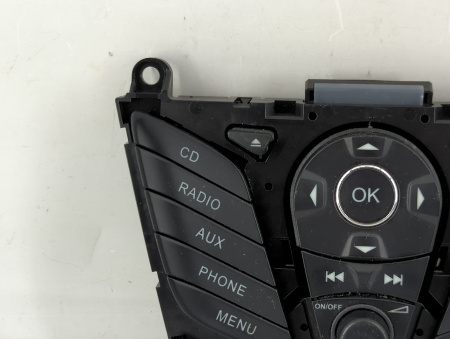 2013 Ford Escape Radio AM FM Cd Player Receiver Replacement P/N:CJ5T 18K811 BB Fits OEM Used Auto Parts - Oemusedautoparts1.