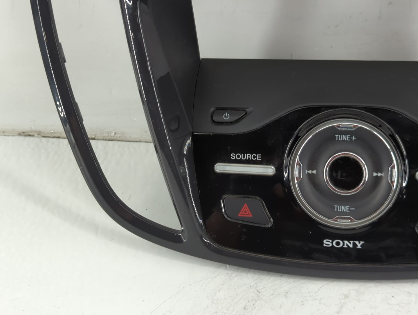 2013-2016 Ford Escape Radio AM FM Cd Player Receiver Replacement P/N:90151-696/0001 Fits Fits 2013 2014 2015 2016 OEM Used A