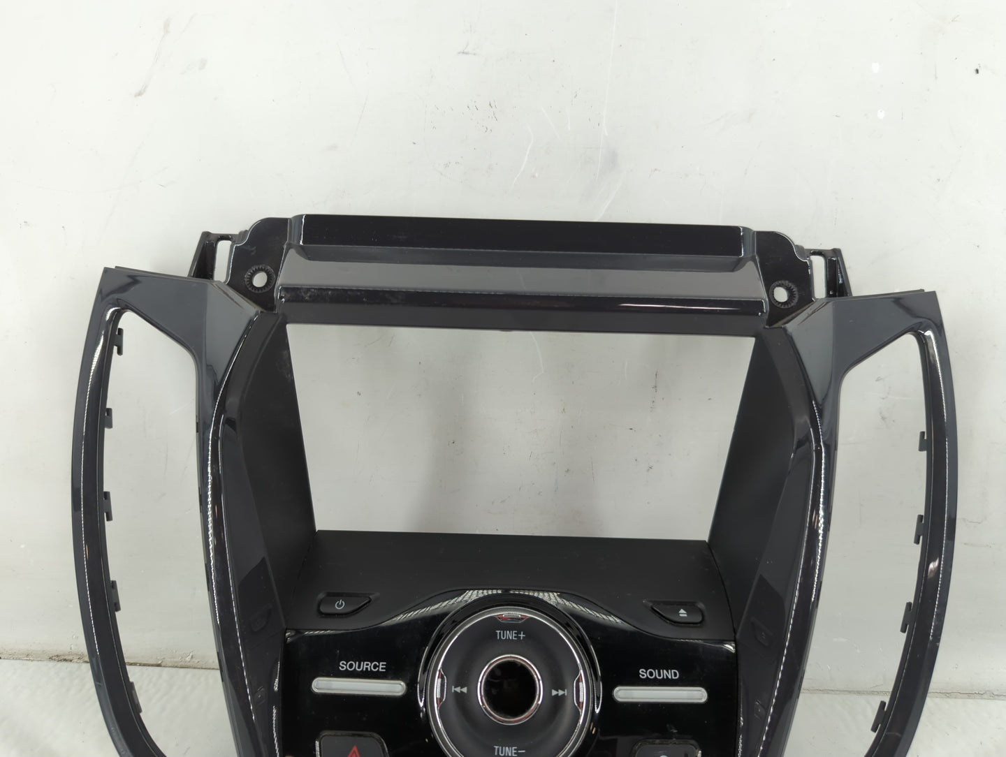 2013-2016 Ford Escape Radio AM FM Cd Player Receiver Replacement P/N:90151-696/0001 Fits Fits 2013 2014 2015 2016 OEM Used A