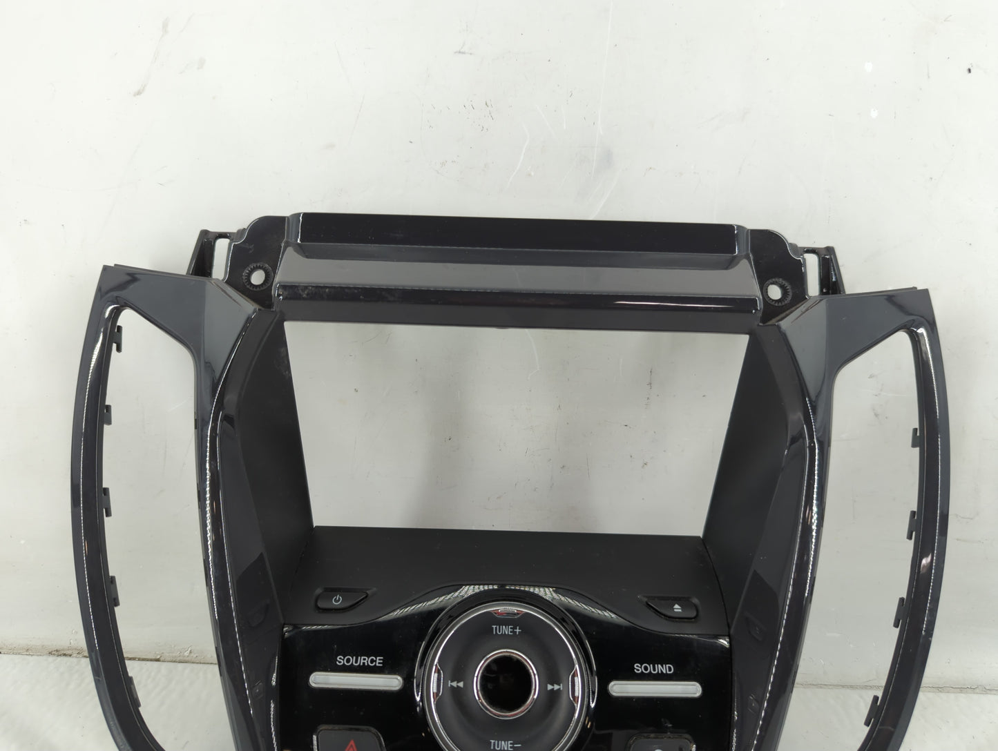 2013-2016 Ford Escape Radio AM FM Cd Player Receiver Replacement P/N:90151-696/0001 Fits Fits 2013 2014 2015 2016 OEM Used A