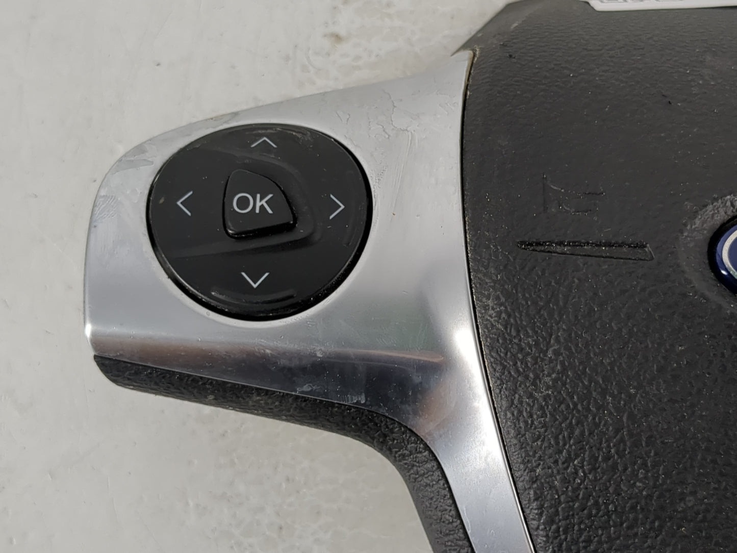 2013-2014 Ford Escape Air Bag Driver Left Steering Wheel Mounted P/N:CJ54 A042B85 CC3 Fits Fits 2013 2014 2015 2016 2017 201