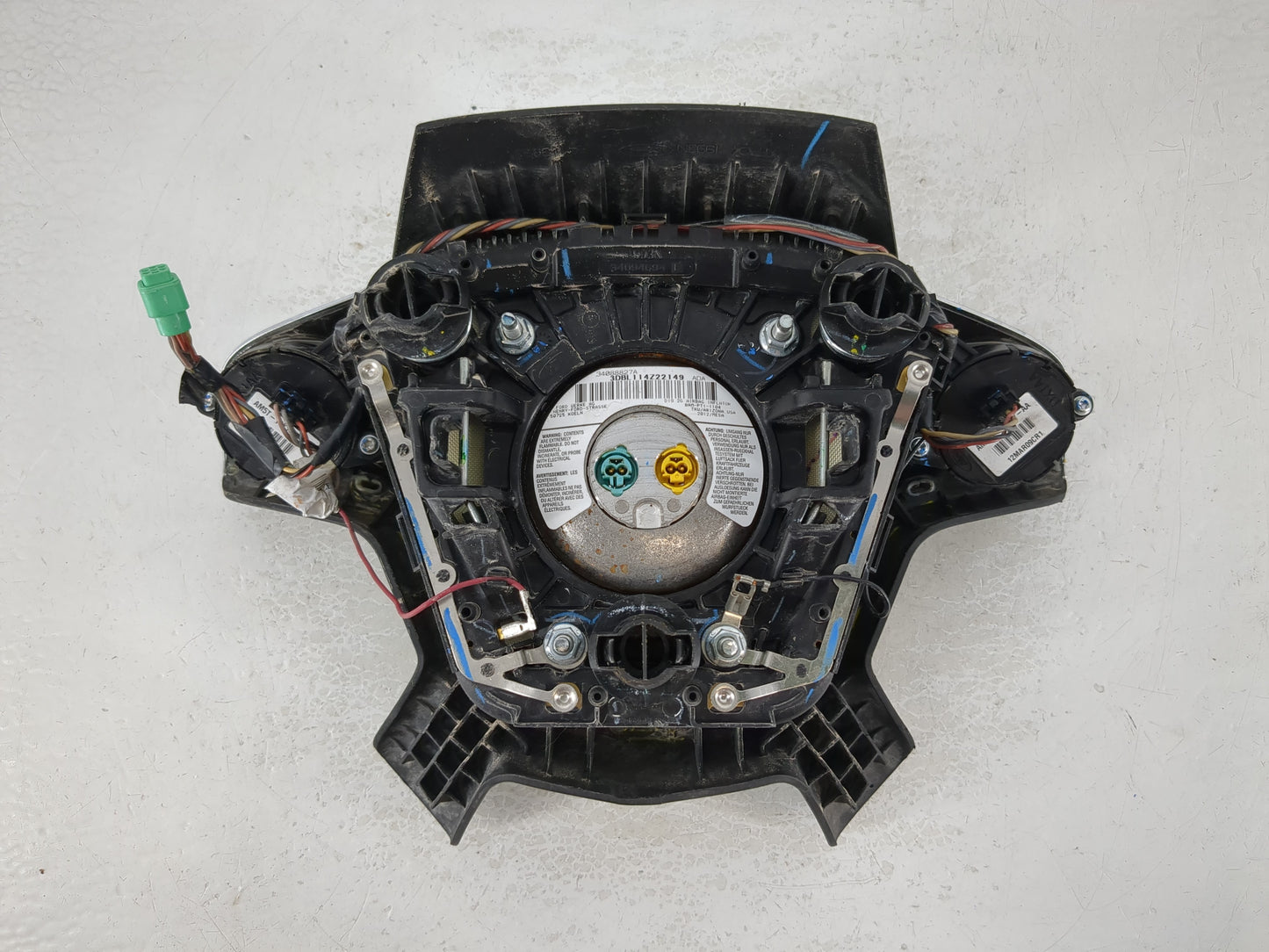 2013-2014 Ford Escape Air Bag Driver Left Steering Wheel Mounted P/N:CJ54 A042B85 CC3 Fits Fits 2013 2014 2015 2016 2017 201