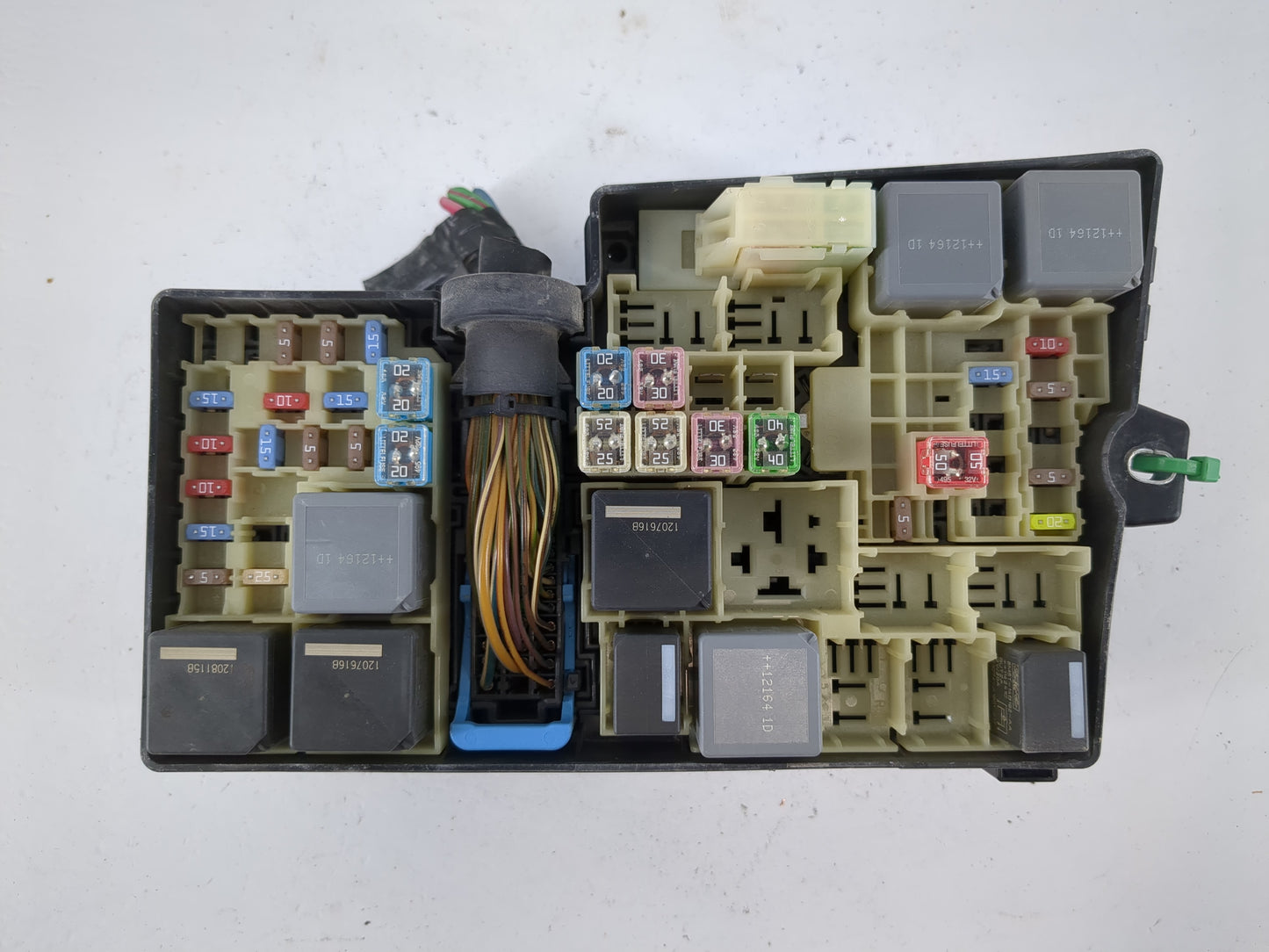 2013-2016 Ford Escape Fusebox Fuse Box Panel Relay Module P/N:AV6T-14A067-AC Fits Fits 2013 2014 2015 2016 OEM Used Auto Par