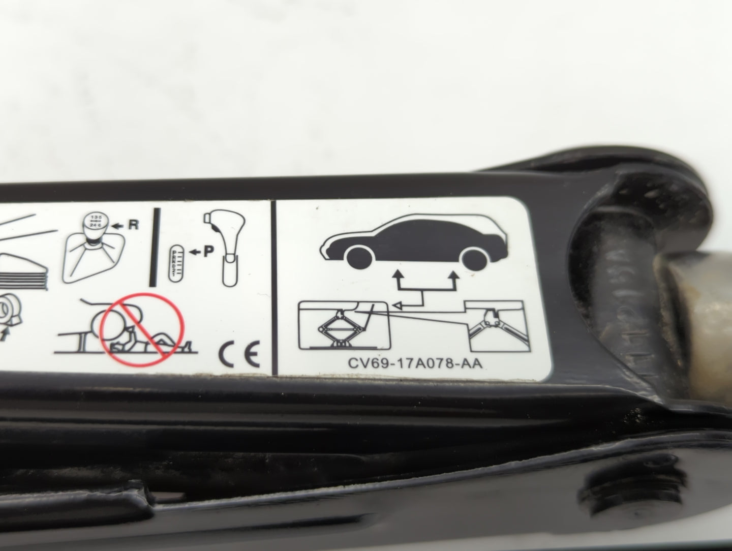 2013 Ford Escape Spare Scissor Car Jack - Oemusedautoparts1.com