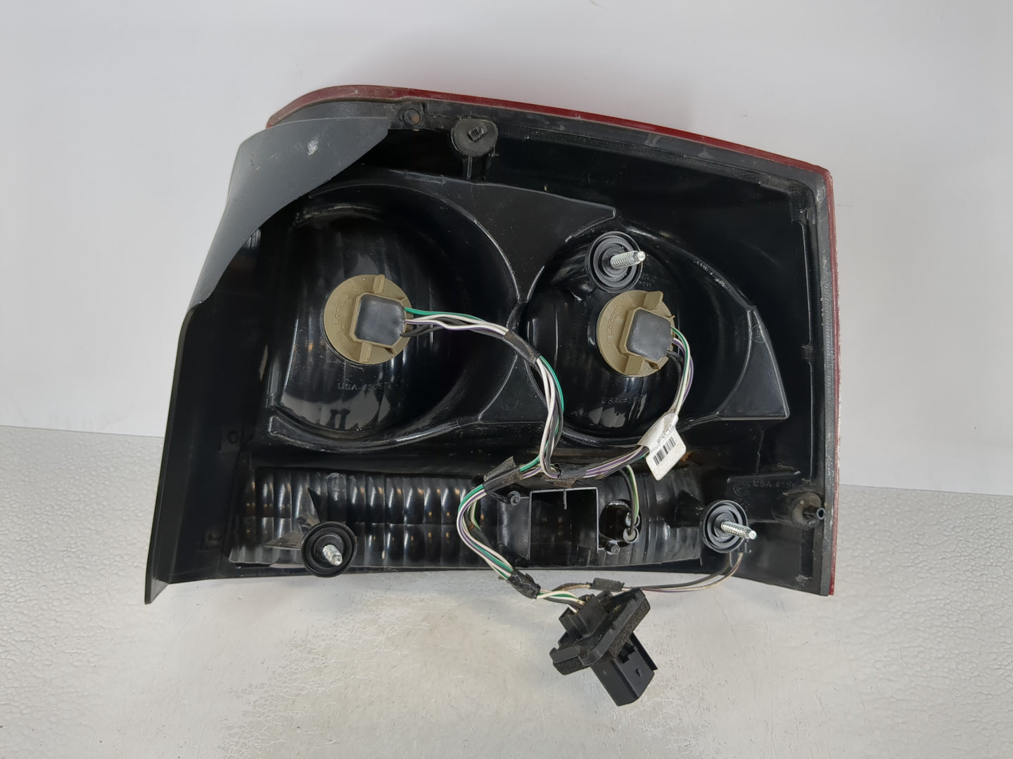 2013-2016 Ford Escape Tail Light Assembly Driver Left OEM P/N:04805849AD 58622E Fits Fits 2013 2014 2015 2016 OEM Used Auto 