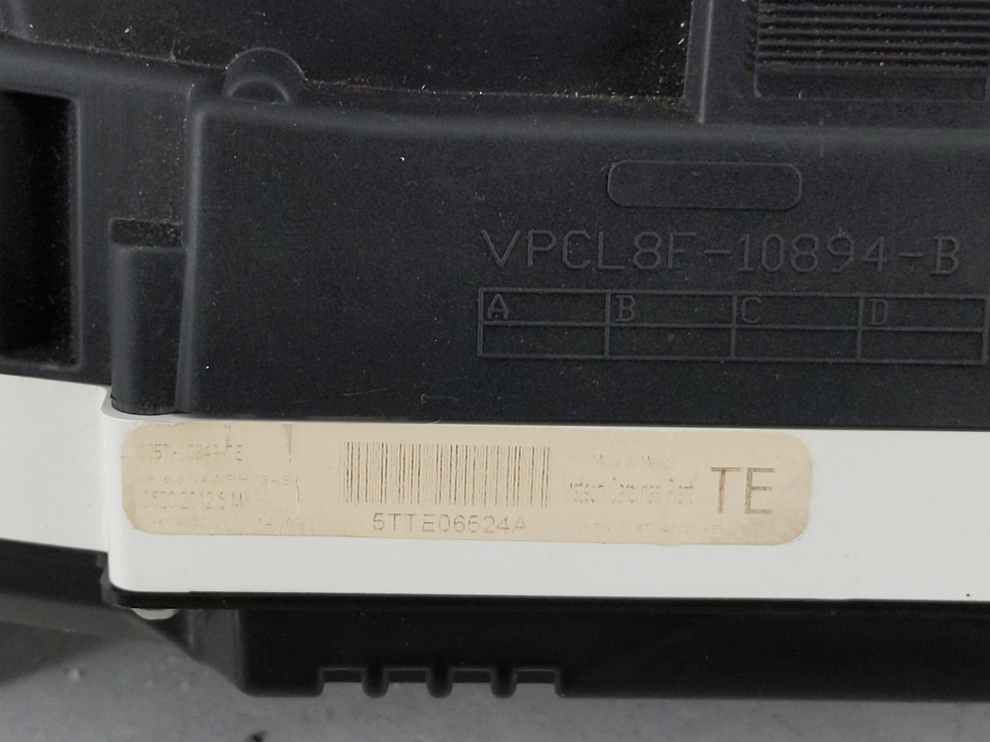 2013 Ford Escape Instrument Cluster Speedometer Gauges P/N:5TTE06524A Fits OEM Used Auto Parts - Oemusedautoparts1.com