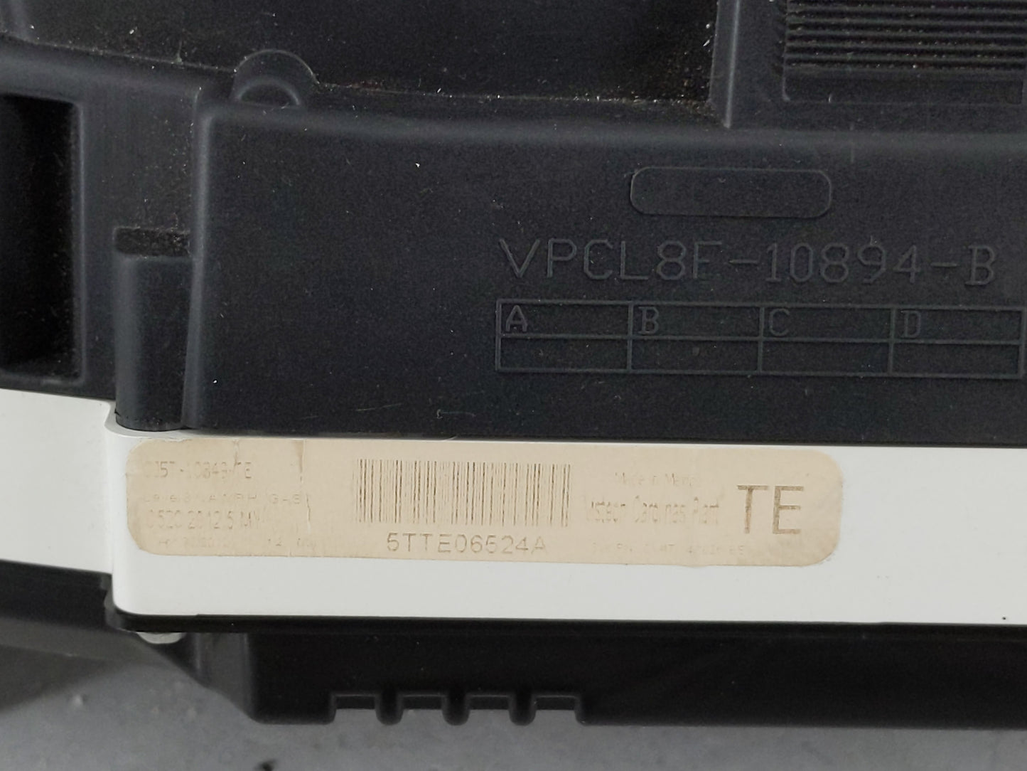 2013 Ford Escape Instrument Cluster Speedometer Gauges P/N:5TTE06524A Fits OEM Used Auto Parts - Oemusedautoparts1.com