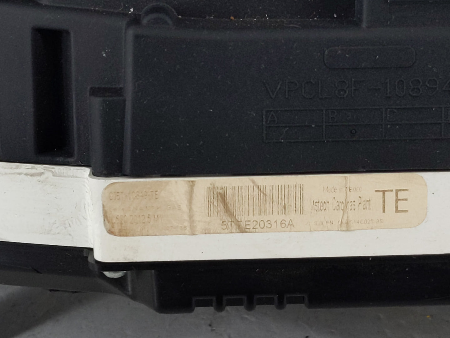 2013 Ford Escape Instrument Cluster Speedometer Gauges P/N:CJ5T-10849-TE Fits OEM Used Auto Parts - Oemusedautoparts1.com