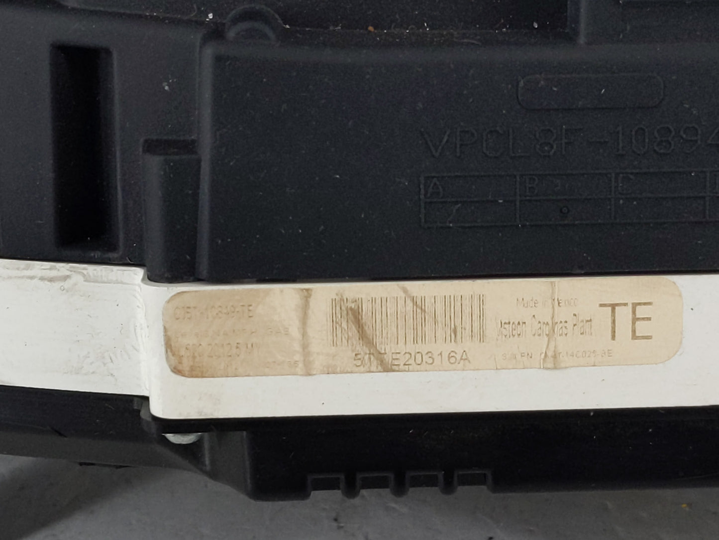 2013 Ford Escape Instrument Cluster Speedometer Gauges P/N:CJ5T-10849-TE Fits OEM Used Auto Parts - Oemusedautoparts1.com