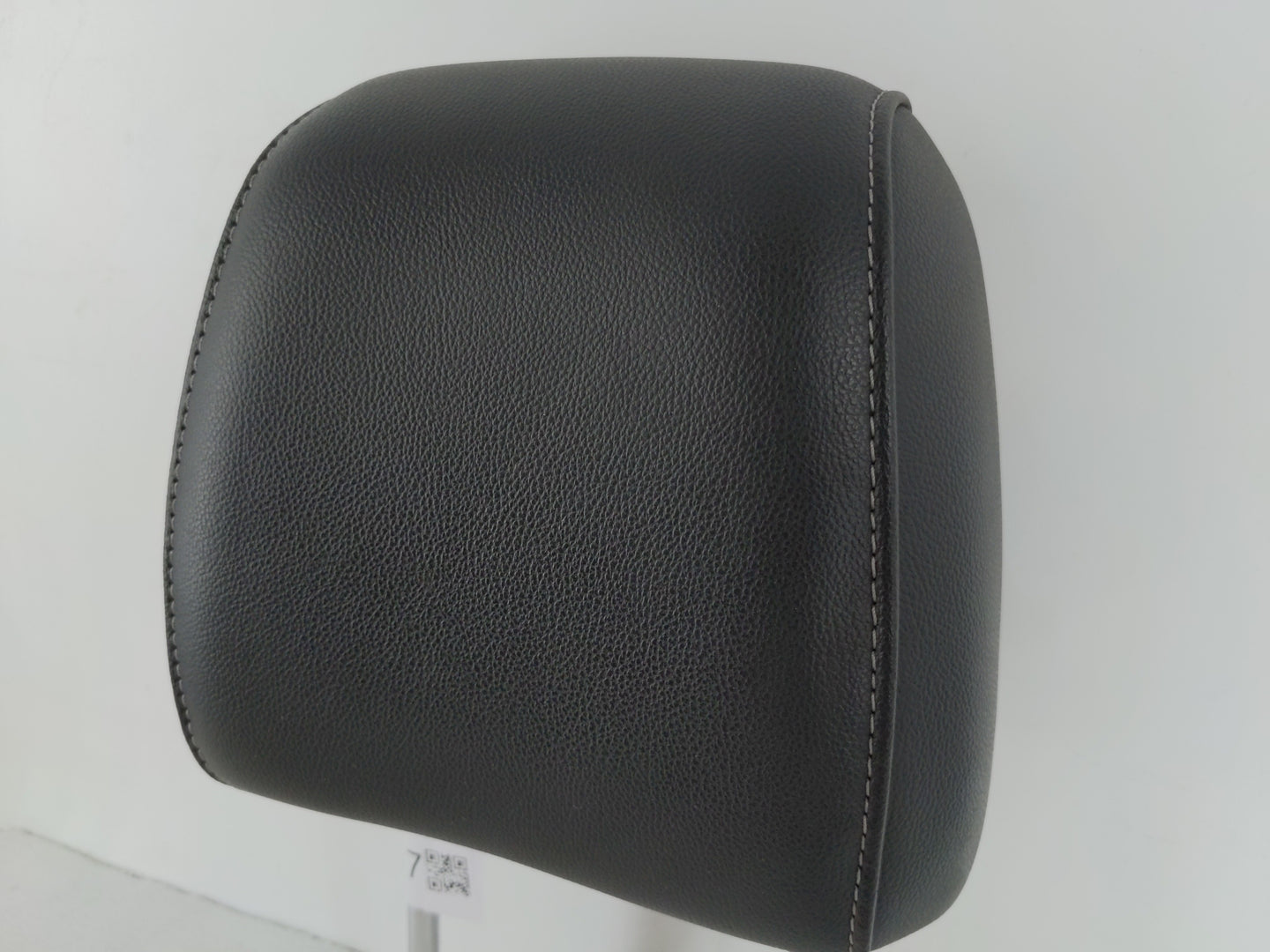 2013-2015 Ford Escape Headrest Head Rest Front Driver Passenger Seat - Oemusedautoparts1.com