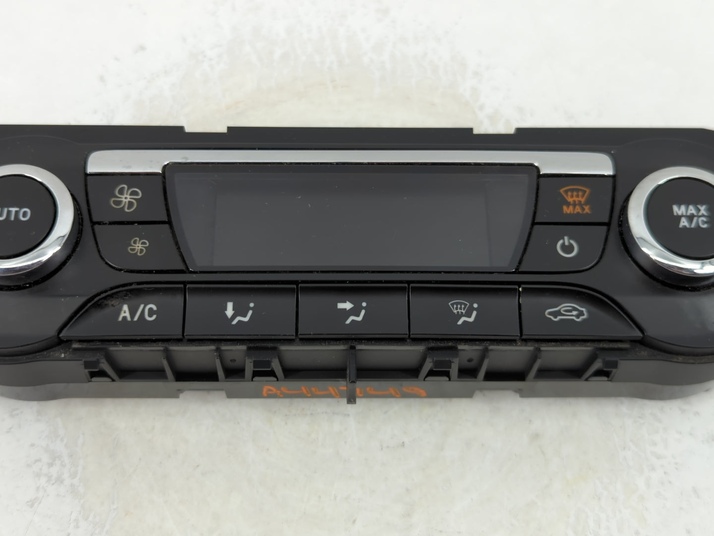 2013 Ford Escape Climate Control Module Temperature AC/Heater Replacement P/N:CJ5T-18C612-AE Fits OEM Used Auto Parts - Oemu