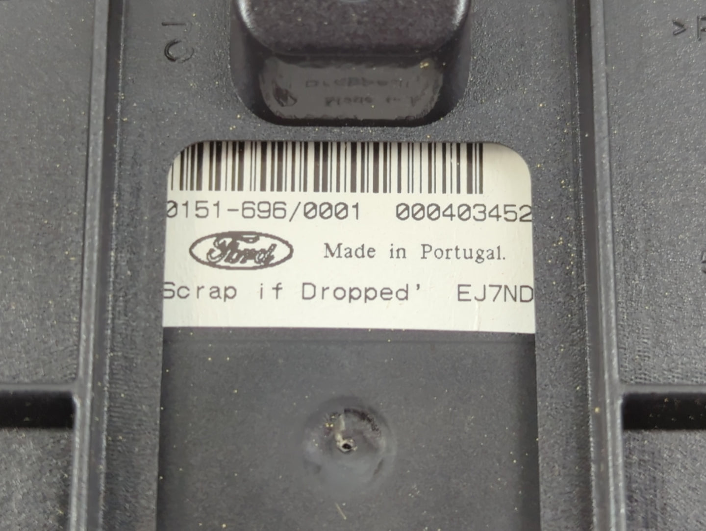 2013-2016 Ford Escape Radio AM FM Cd Player Receiver Replacement P/N:90151-696 Fits Fits 2013 2014 2015 2016 OEM Used Auto P