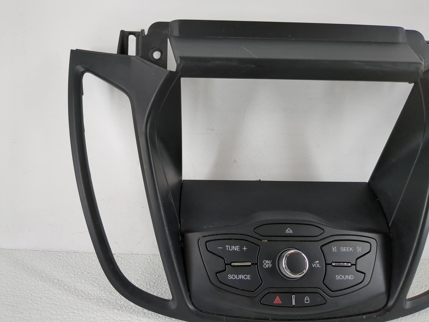 2013-2016 Ford Escape Radio AM FM Cd Player Receiver Replacement P/N:CJ54-18835-CCW Fits Fits 2013 2014 2015 2016 OEM Used A