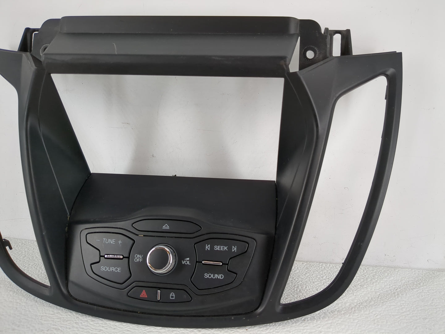 2013-2016 Ford Escape Radio AM FM Cd Player Receiver Replacement P/N:CJ54-18835-CCW Fits Fits 2013 2014 2015 2016 OEM Used A