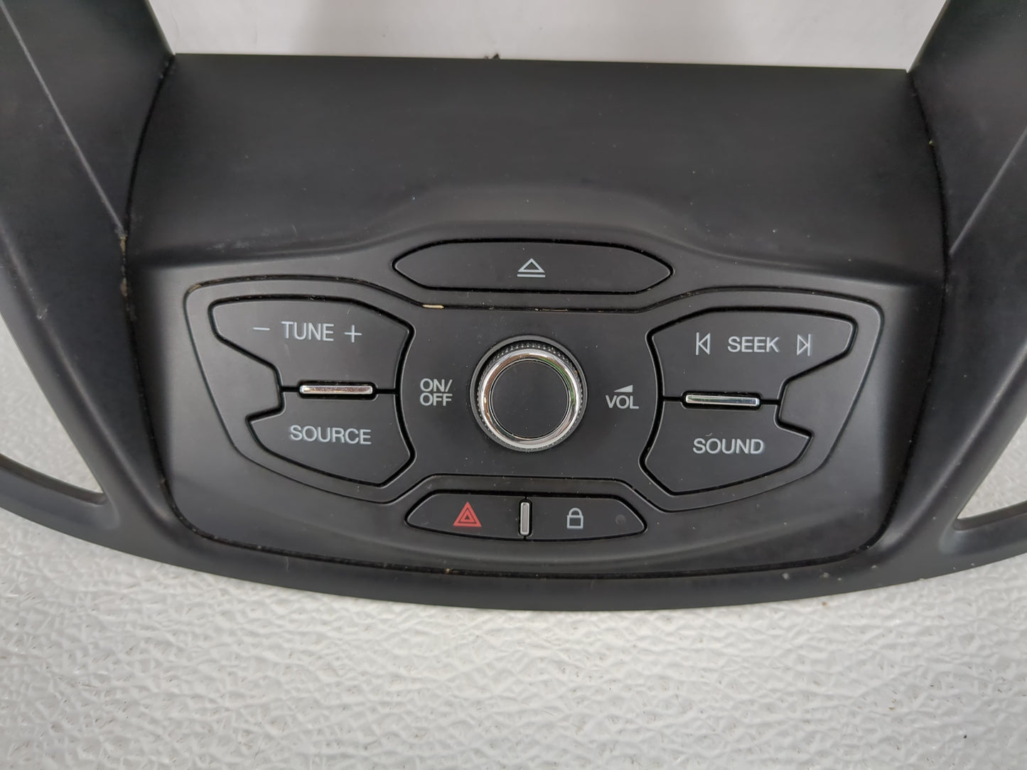 2013-2016 Ford Escape Radio AM FM Cd Player Receiver Replacement P/N:CJ54-18835-CCW Fits Fits 2013 2014 2015 2016 OEM Used A