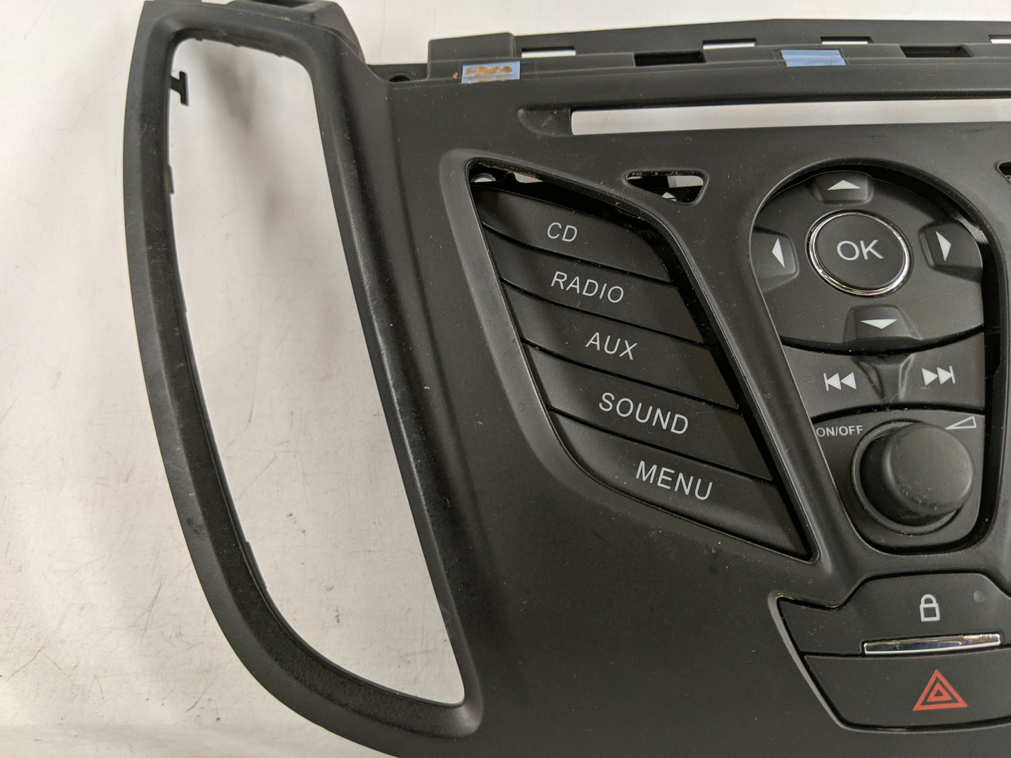 2013 Ford Escape Radio AM FM Cd Player Receiver Replacement P/N:CJ5T 18K811 AC Fits OEM Used Auto Parts - Oemusedautoparts1.