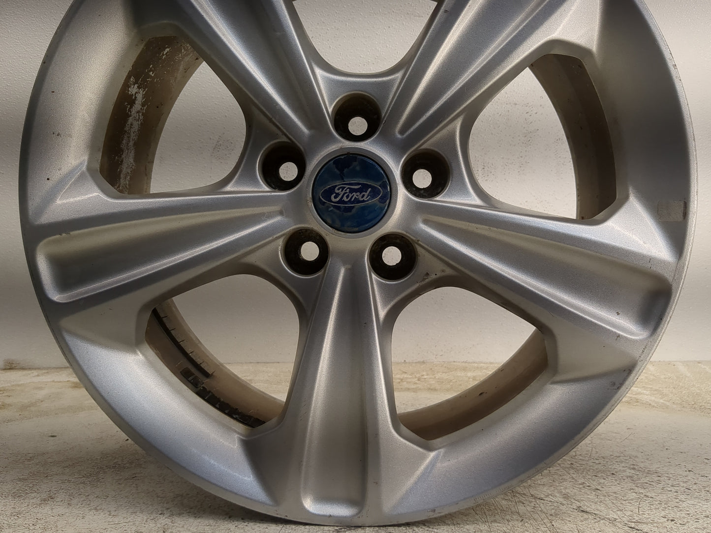 2013-2016 Ford Escape Oem Wheel Rim - Oemusedautoparts1.com