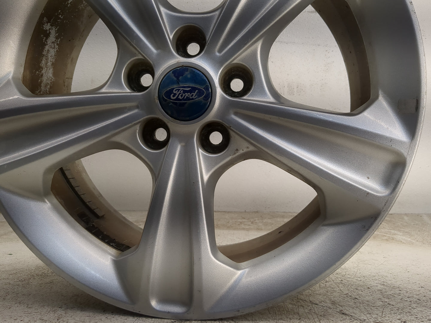 2013-2016 Ford Escape Oem Wheel Rim - Oemusedautoparts1.com