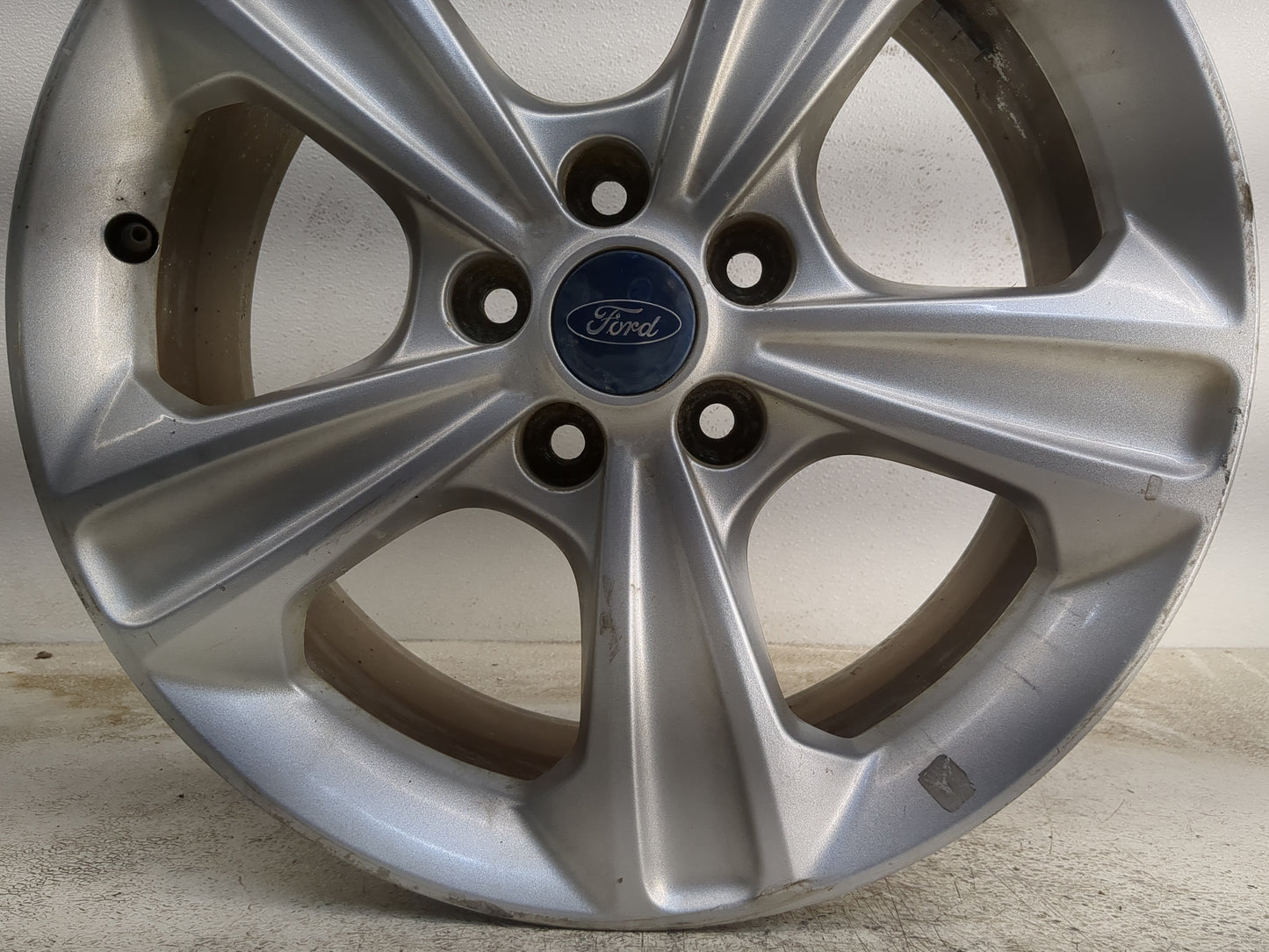 2013-2016 Ford Escape Oem Wheel Rim 1179962 - Oemusedautoparts1.com