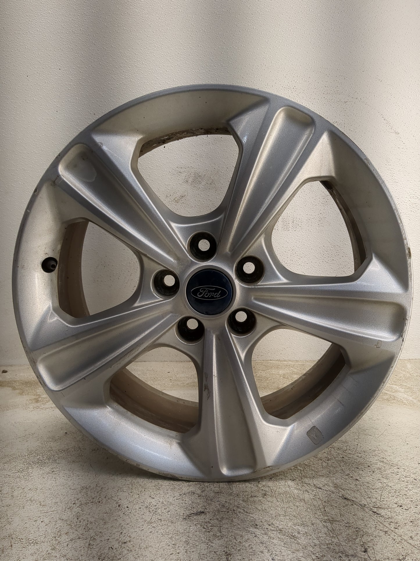 2013-2016 Ford Escape Oem Wheel Rim 1179962 - Oemusedautoparts1.com