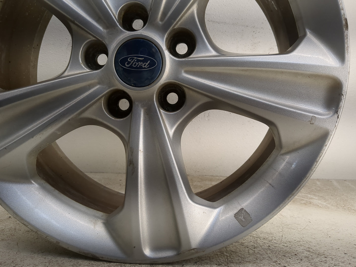 2013-2016 Ford Escape Oem Wheel Rim - Oemusedautoparts1.com