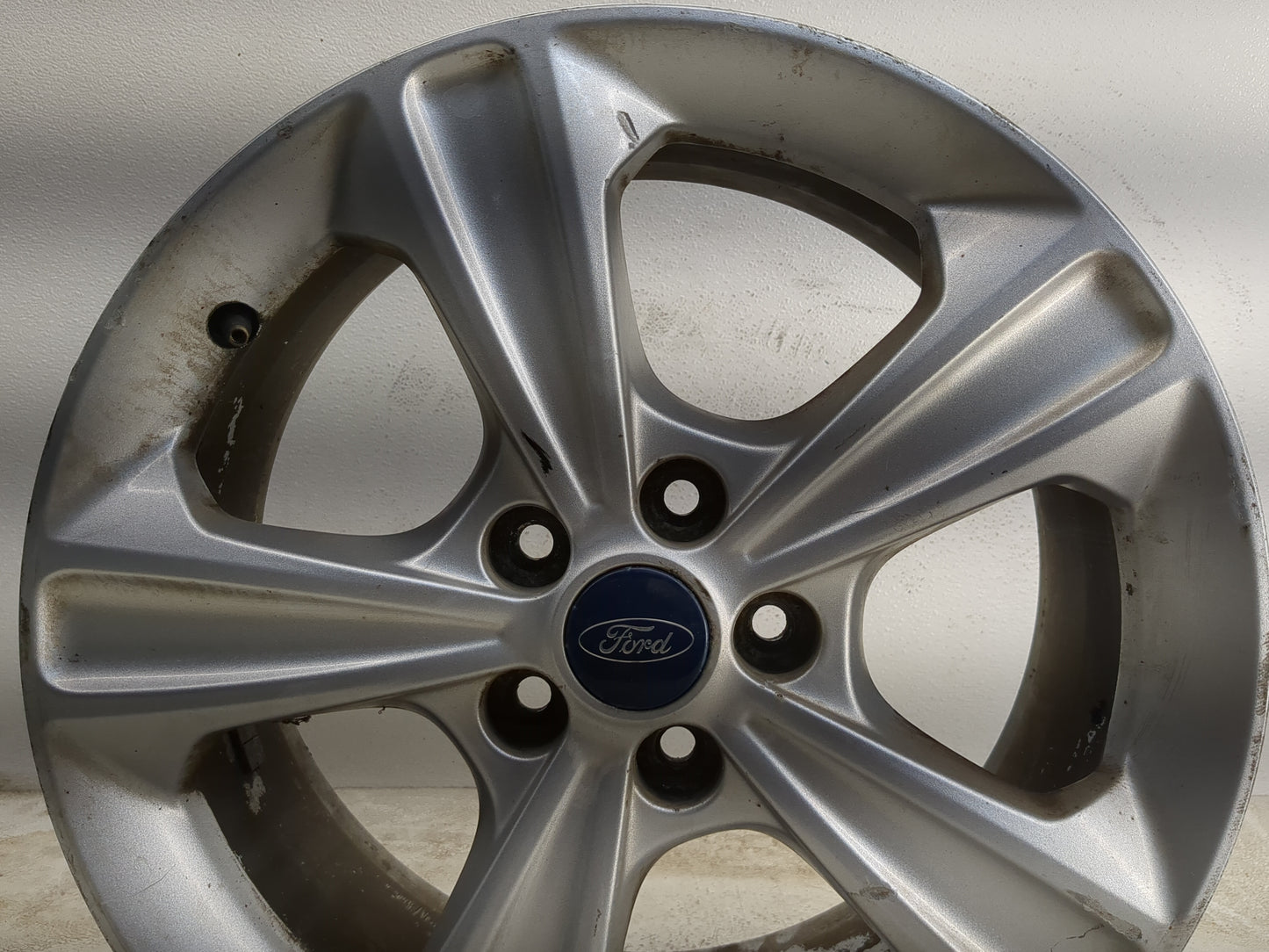 2013-2016 Ford Escape Oem Wheel Rim 1179963 - Oemusedautoparts1.com