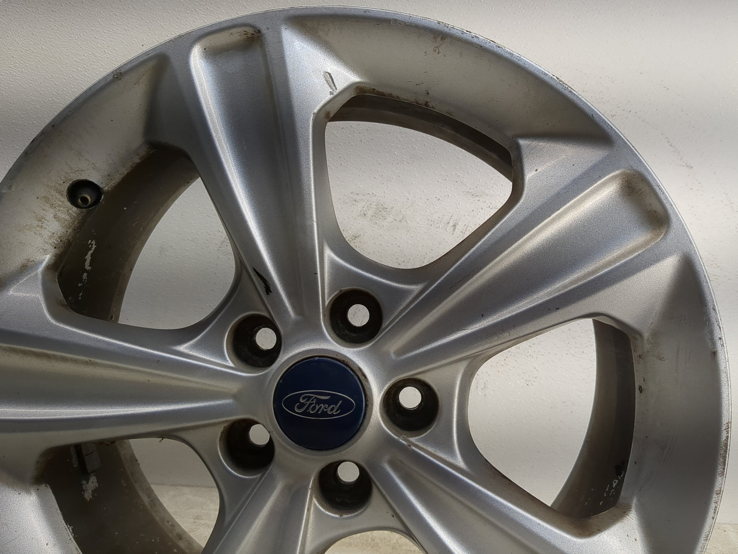 2013-2016 Ford Escape Oem Wheel Rim 1179963 - Oemusedautoparts1.com