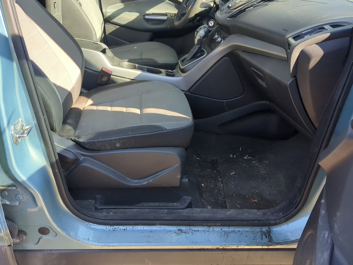 2013-2015 Ford Escape Passenger Front Seat Oem - Oemusedautoparts1.com