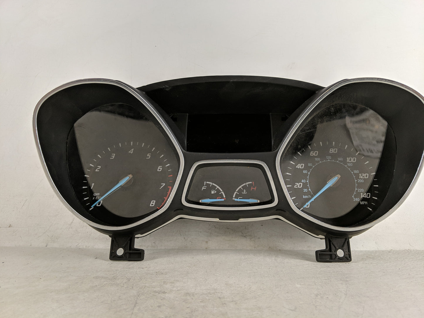 2013-2014 Ford Escape Instrument Cluster Speedometer Gauges P/N:DJFT-10849-TD Fits Fits 2013 2014 OEM Used Auto Parts - Oemu
