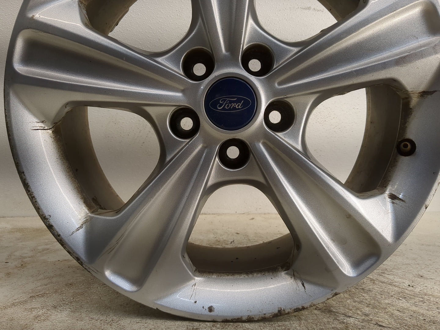 2013-2016 Ford Escape Oem Wheel Rim 1190571 - Oemusedautoparts1.com