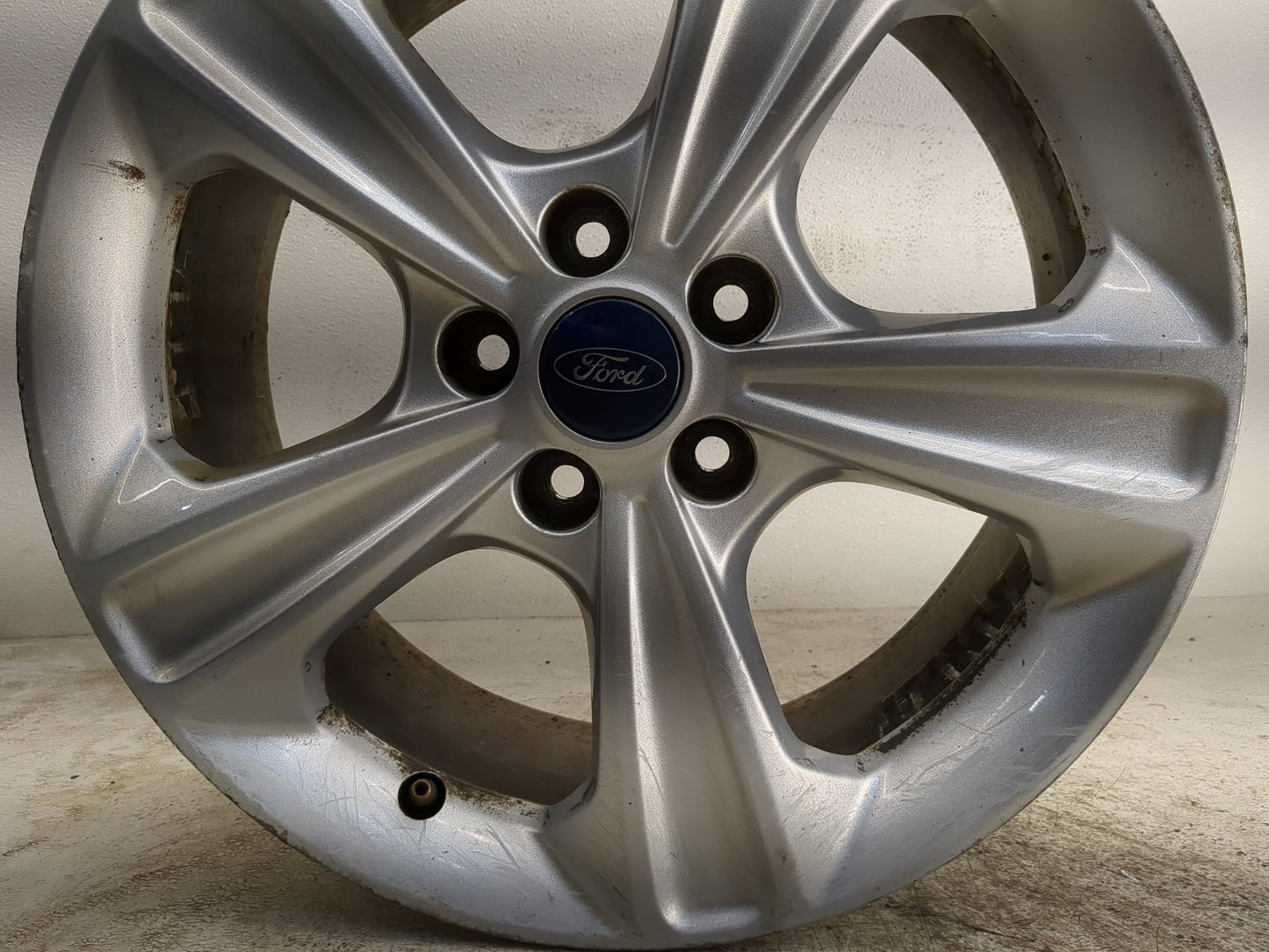 2013-2016 Ford Escape Oem Wheel Rim - Oemusedautoparts1.com