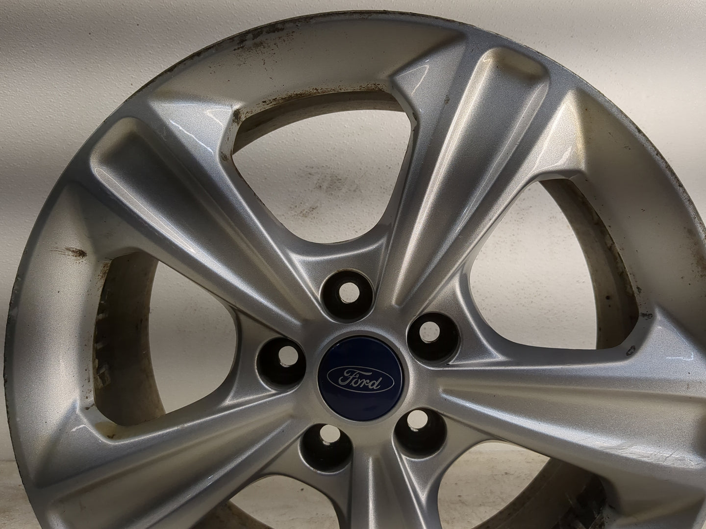 2013-2016 Ford Escape Oem Wheel Rim - Oemusedautoparts1.com