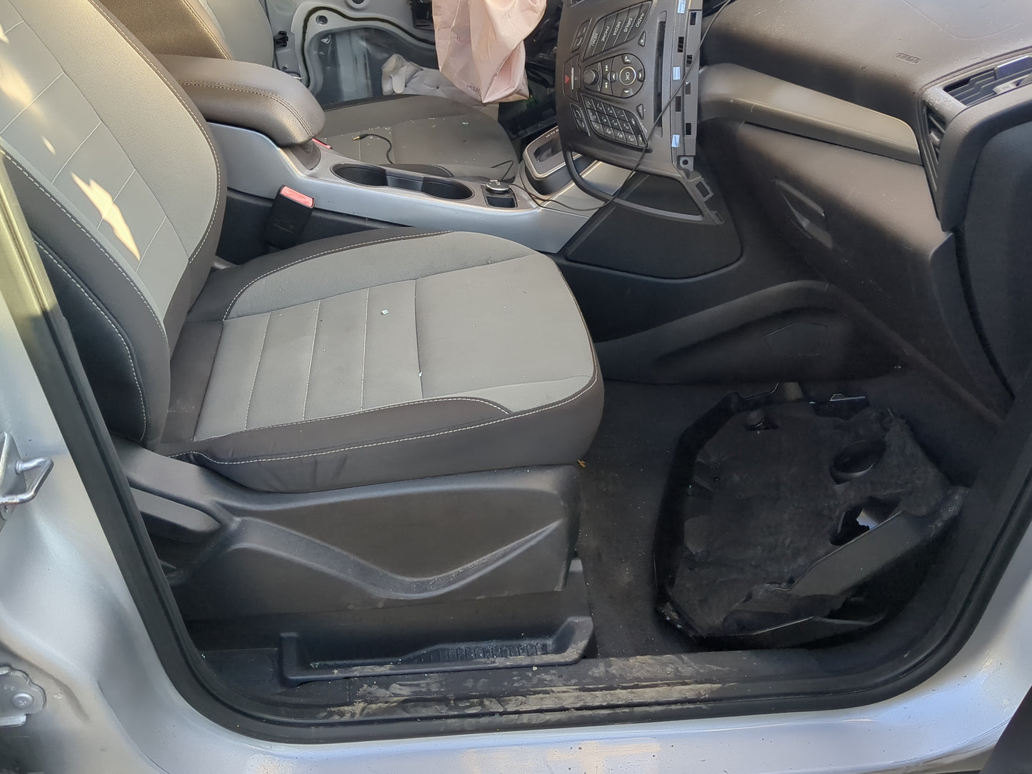 2013-2015 Ford Escape Passenger Front Seat Oem 1191631 - Oemusedautoparts1.com