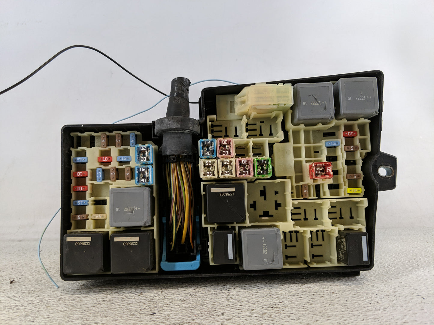 2013-2016 Ford Escape Fusebox Fuse Box Panel Relay Module P/N:AV6T-14A067-AC Fits Fits 2013 2014 2015 2016 OEM Used Auto Par