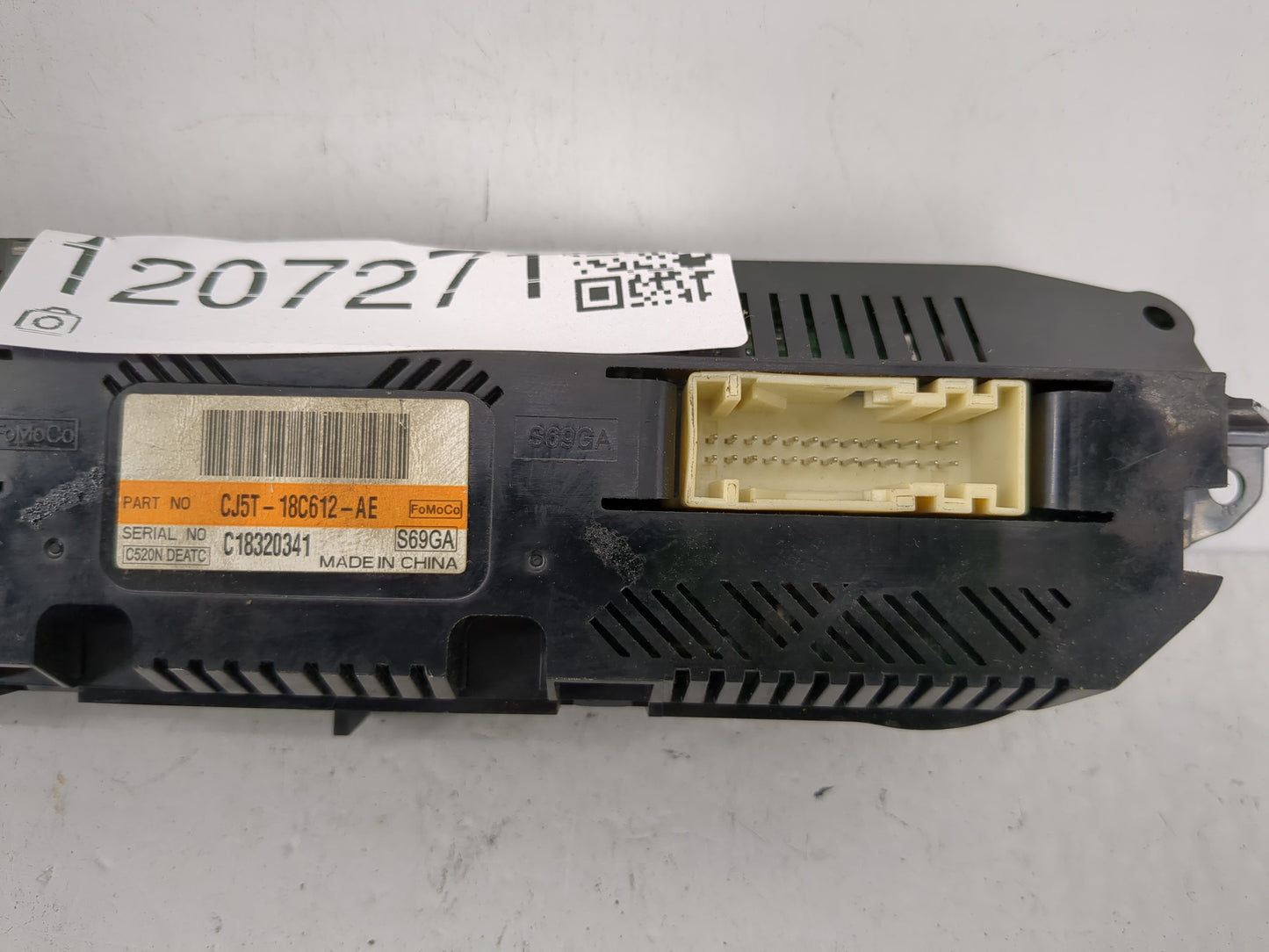 2013 Ford Escape Climate Control Module Temperature AC/Heater Replacement P/N:CJ5T-18C612-AE Fits OEM Used Auto Parts - Oemu