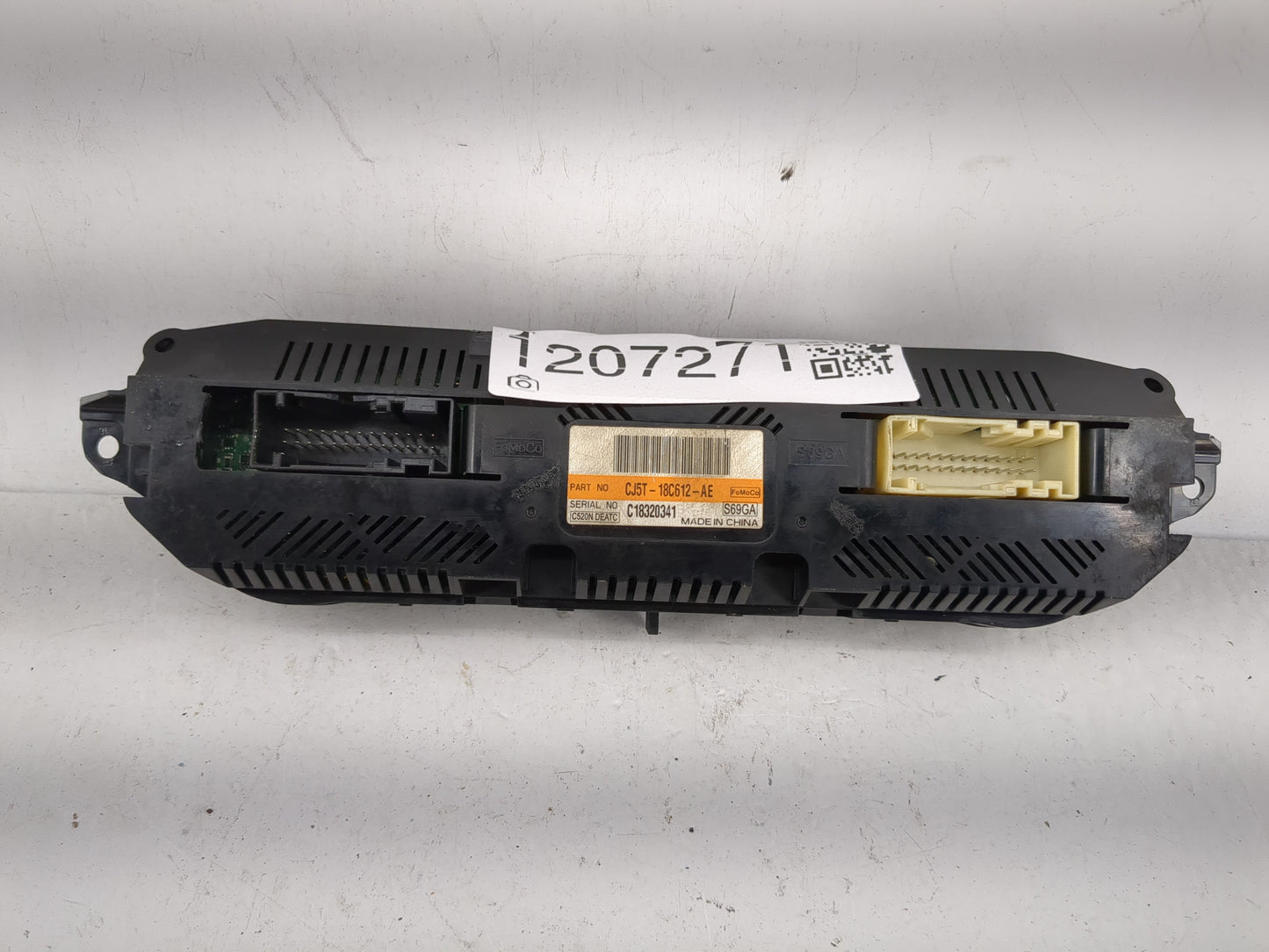 2013 Ford Escape Climate Control Module Temperature AC/Heater Replacement P/N:CJ5T-18C612-AE Fits OEM Used Auto Parts - Oemu