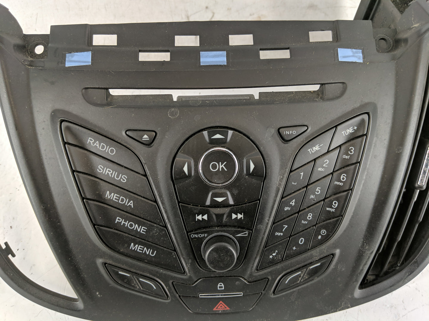 2013-2013 Ford Escape Radio Control Panel - Oemusedautoparts1.com