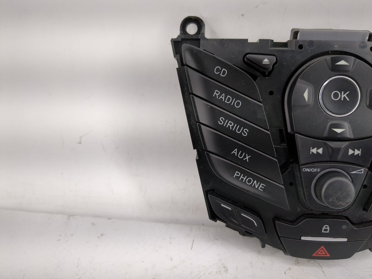 2013-2013 Ford Escape Radio Control Panel - Oemusedautoparts1.com