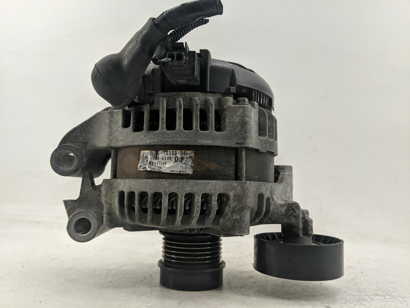 2013-2019 Ford Escape Alternator Replacement Generator Charging Assembly Engine OEM P/N:104210-6540 Fits OEM Used Auto Parts