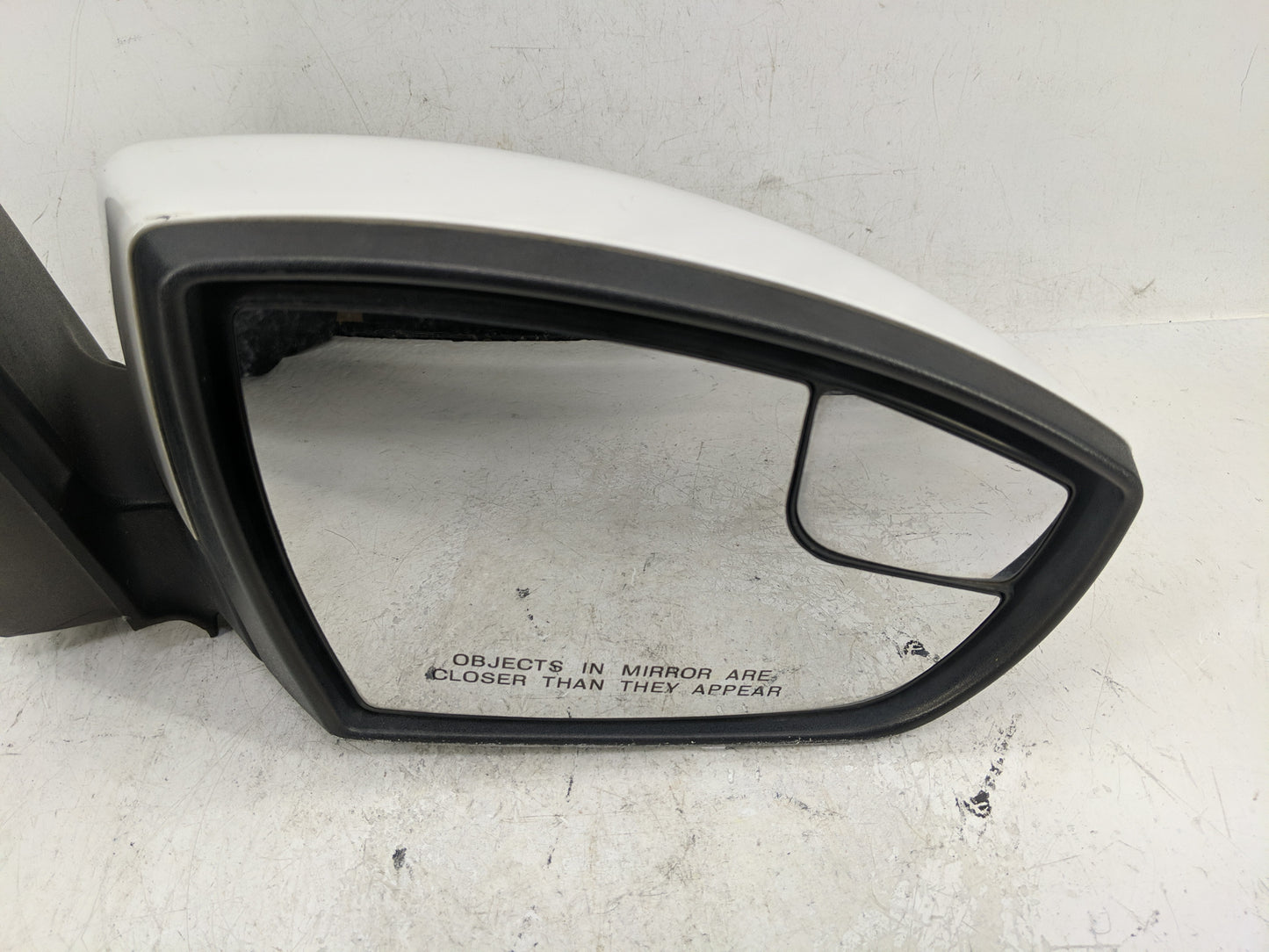 2013-2016 Ford Escape Passenger Right Side View Manual Door Mirror White - Oemusedautoparts1.com