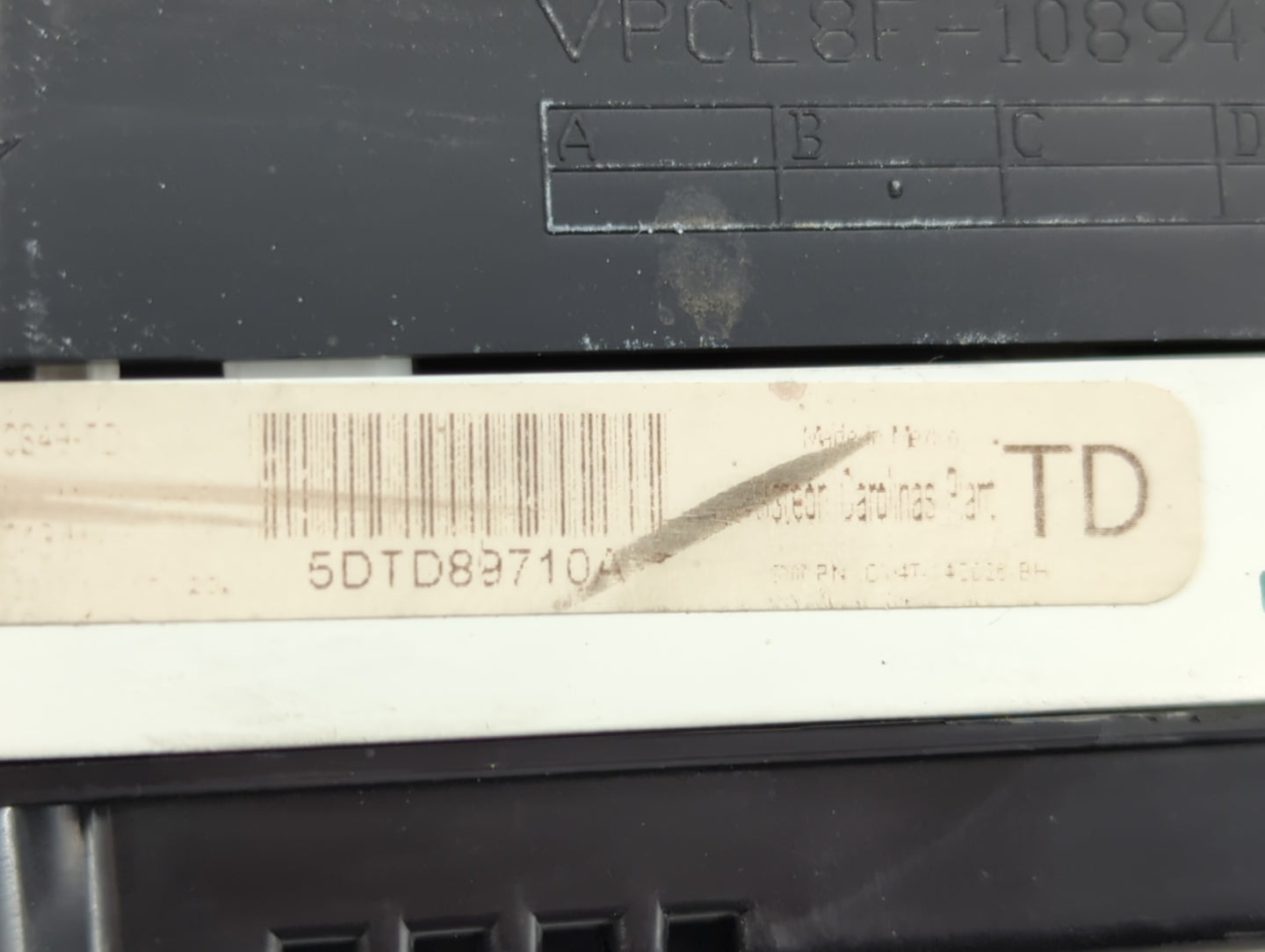 2013 Ford Escape Instrument Cluster Speedometer Gauges P/N:5DTD89710A Fits OEM Used Auto Parts - Oemusedautoparts1.com