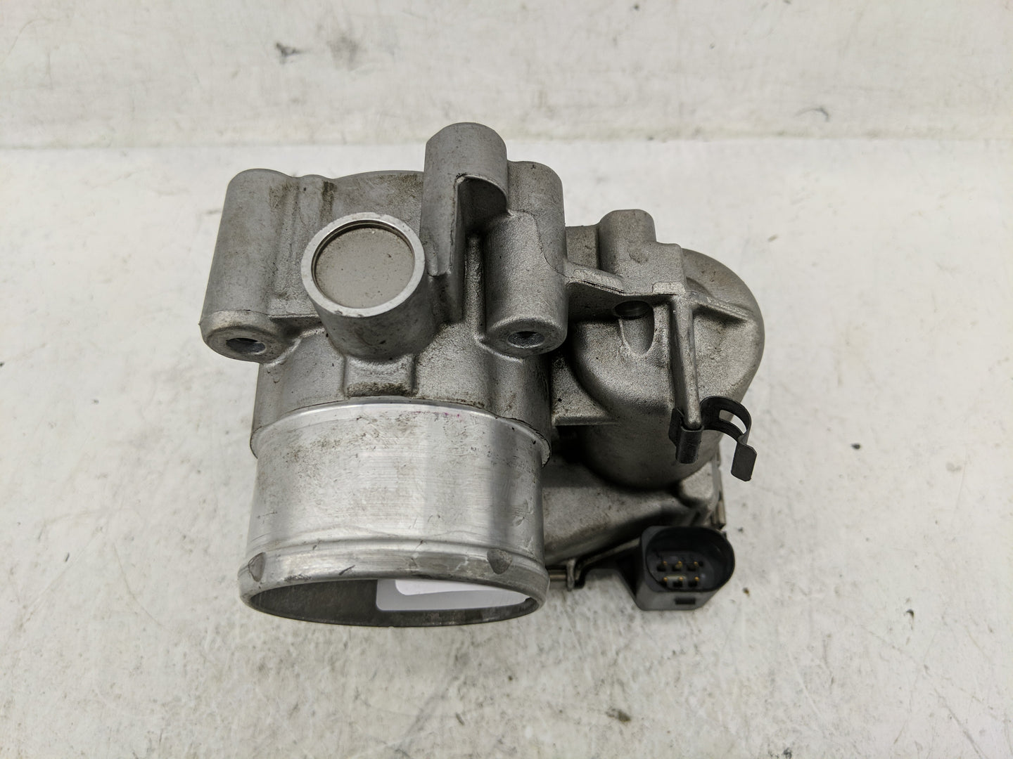 2013-2016 Ford Escape Throttle Body Fits Fits 2013 2014 2015 2016 2017 2018 2019 OEM Used Auto Parts - Oemusedautoparts1.com