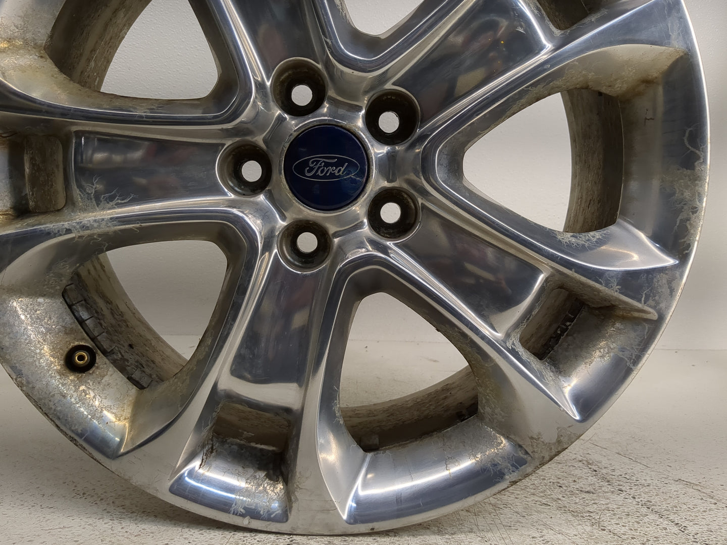 2013-2013 Ford Escape Oem Wheel Rim 1233504 - Oemusedautoparts1.com