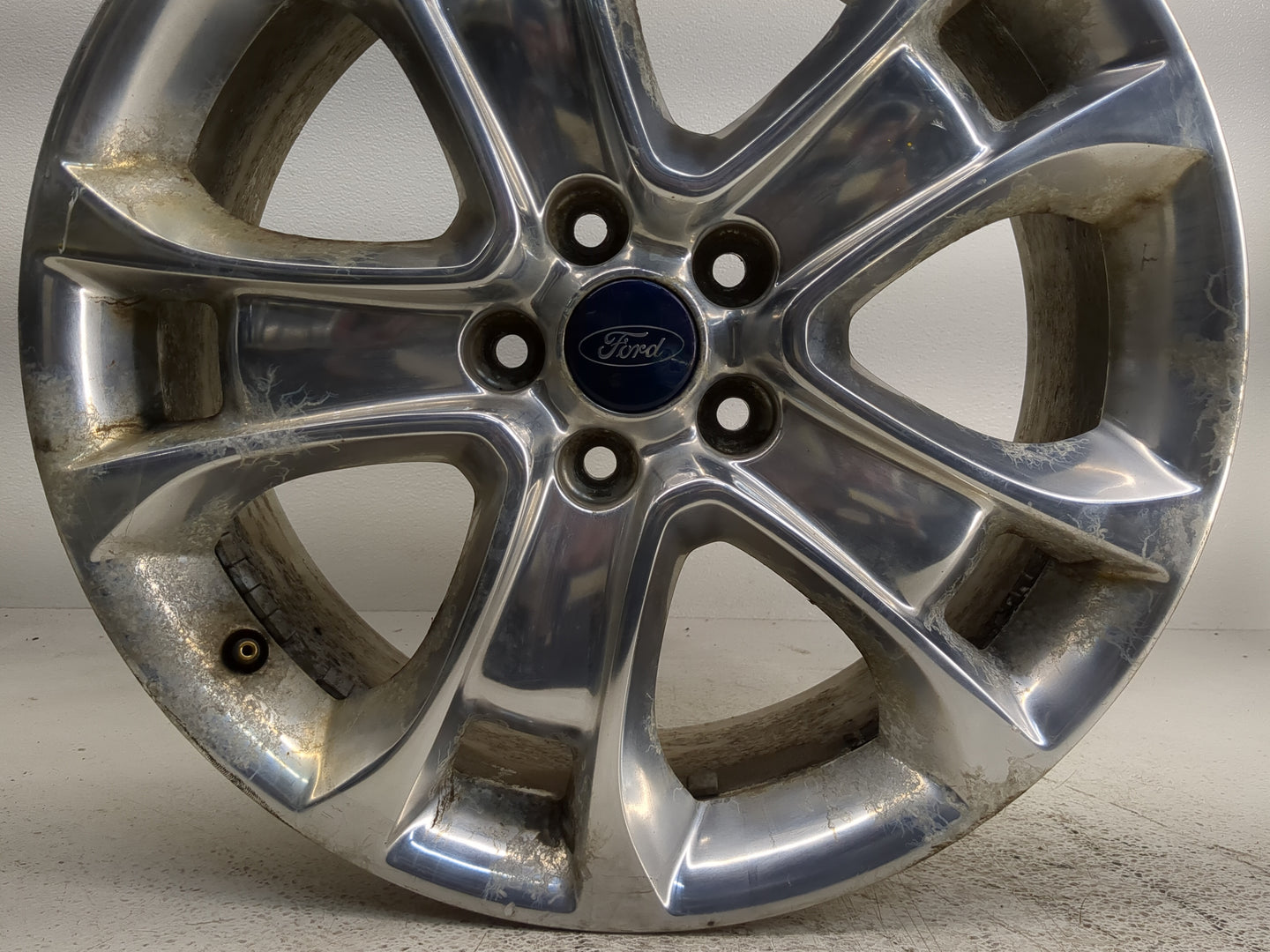 2013-2013 Ford Escape Oem Wheel Rim 1233504 - Oemusedautoparts1.com