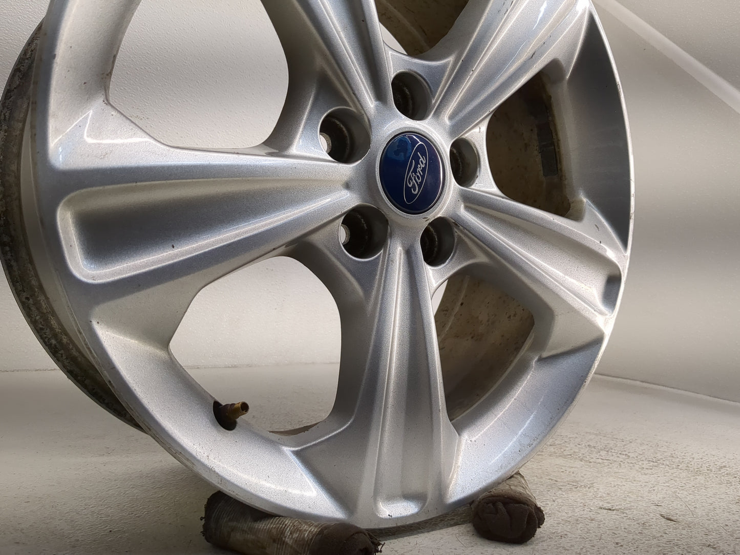 2013-2019 Ford Escape Oem Wheel Rim 1233516 - Oemusedautoparts1.com