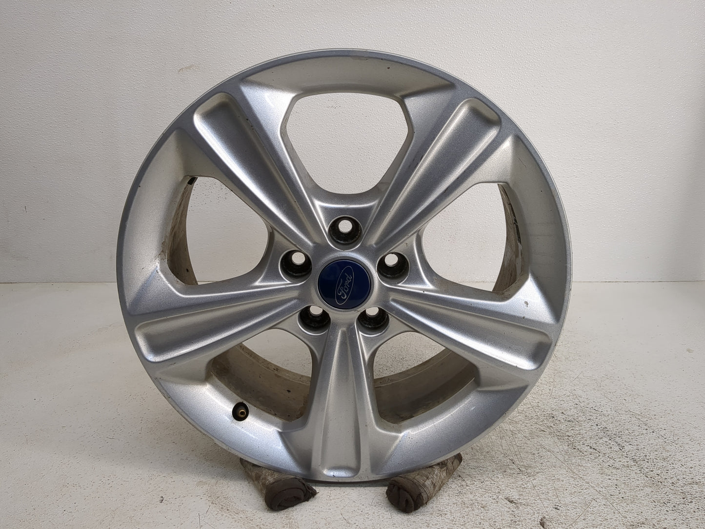 2013-2019 Ford Escape Oem Wheel Rim 1233516 - Oemusedautoparts1.com