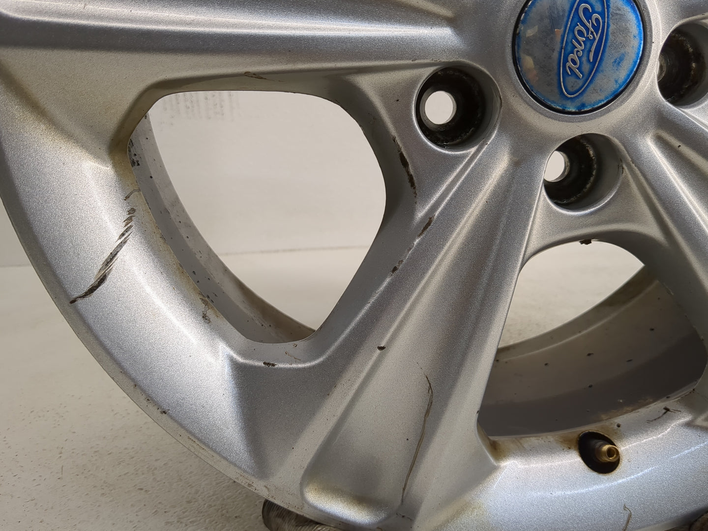 2013-2019 Ford Escape Oem Wheel Rim 1233517 - Oemusedautoparts1.com