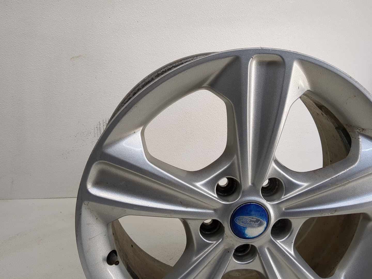 2013-2019 Ford Escape Oem Wheel Rim 1233518 - Oemusedautoparts1.com